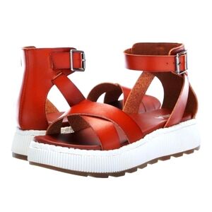 MIA Women's Red Browm Leather Sandals SIZE 7.5 M NEW NEW.